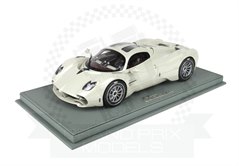 Pagani Utopia 2022 Grey 1:18