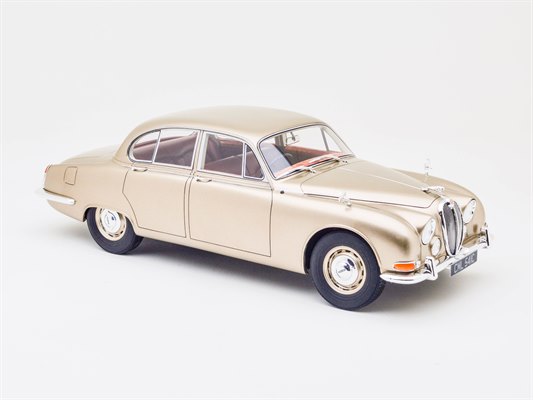 Jaguar S-Type 1965 Gold 1:18 by Cult Scale Models